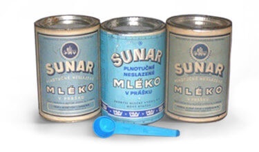 Sunar – společně ještě s přesnídávkami nebo již hotovými příkrmy bylo tohle v socialismu jen sci-fi. Teprve až v roce 1950 došel obrovský převrat v podobě Sunaru, který nekojícím maminkám naprosto změnil život.