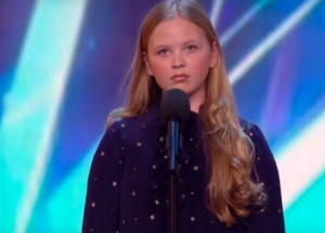 12-letá holka řekla porotě, že je nervózní. Když pak předvedla tohle, rozezněl se zlatý bzučák!