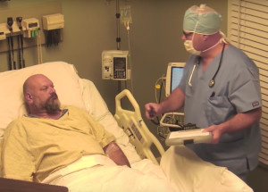 Doktor mu sdělil, že byl celých 10 let v komatu. Potom přišla zdrcující zpráva...