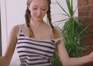 Jak mladá Češka trénuje na profesi pornoherečky? Je to skutečně dřina!