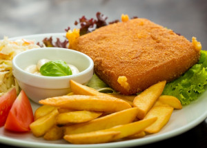 Italský smažený sýr. Vyzkoušejte oblíbenou klasiku jinak