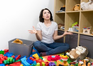 Chtěla, aby její děti začaly po sobě uklízet. Její trik teď sdílí matky po celém světě