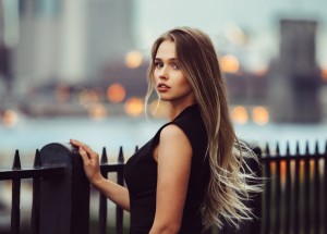 Milovnice černé barvy: Tajemné introvertky, které neuznávají autority?