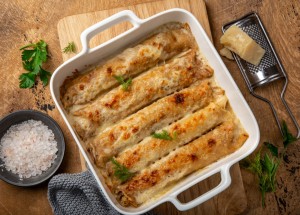 Kuřecí kapsa plněná špenátem v listovém těstě