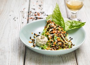 Žádná nuda. Rostlinná strava je trendy. Prim hrají luštěniny, nahradíte jimi maso a odlehčíte jídelníček