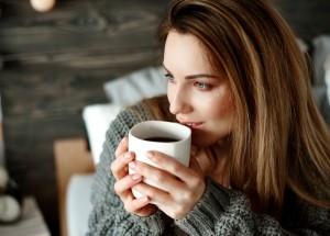 Pití kávy s mlékem je evergreenem: Opravdu škodí našemu zdraví?