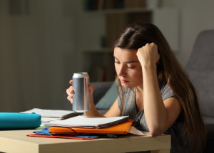 Kontroverzní energy drink: Co se s vámi stane po vypití jedné plechovky?