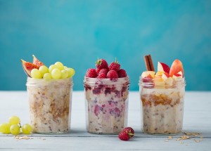 Vyzkoušejte overnight oats: Tato snídaňová klasika má stovky variací