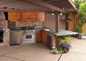 Letní kuchyně na zahradě: Proměňte svůj sen ve skutečnost