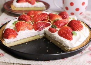 Citrónový koláč s jahodami