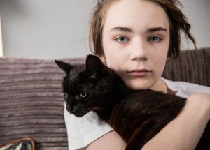 Chlapec s Aspergerovým syndromem měl po smrti svého otce hluboké deprese: Těžkou životní situaci překonal díky svému kocourovi