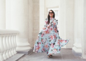 Maxi šaty jako stylový a pohodlný trend letošního léta: Které vám nesmí chybět?