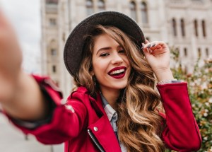 Kdo ovlivňuje naše vnímání krásy? Sociální sítě i výrobci oblečení