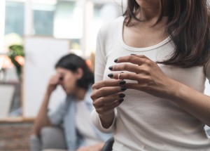 Jak po odhalení nevěry obnovit důvěru: Chcete-li zachránit vztah, otevřeně komunikujte a začněte spolu opět intimně žít