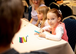Závažné onemocnění EB mění život celé rodiny. Maminka s malou Vaneskou si však uvědomují, že ne všechny změny jsou negativní