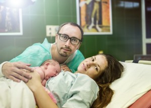 Dobrá zpráva: Přítomnost otců u porodu je v Česku opět možná