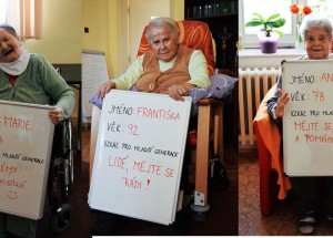 Mějte se rádi a snažte se chápat druhé, vzkazují mladé generaci čeští senioři