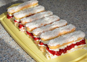 Plněné piškoty s mascarpone a džemem, které stihnete za pár minut