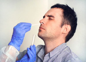 Plošné testování na koronavirus: Ministr Prymula jej plánuje spustit do dvou týdnů