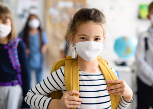 České školy zůstanou kvůli koronaviru uzavřené i po 2. listopadu. Nově neotevřou ani speciální školy