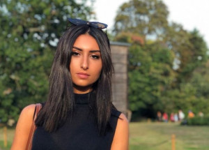 Britská studentka prodělala koronavirus už v březnu. Ztráta čichu a chuti však u ní stále přetrvává