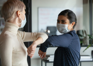 Protiepidemický systém PES začne v Česku platit od 16. listopadu. Řídit se podle něj bude postupné uvolňování