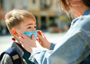 Návrat dětí a studentů do škol proběhne ve dvou termínech: Ve středu 25. 11. a v pondělí 30. 11.
