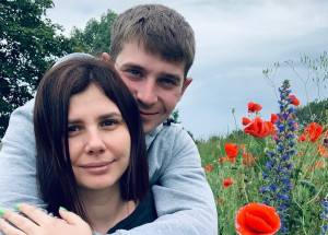 Ruská blogerka porodila chlapečka nevlastnímu synovi. Z Mariny Balmashevy jsou lidé v šoku