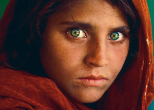 Jak dnes vypadá dívka se zelenýma očima? Afghánská Mona Lisa je k nepoznání
