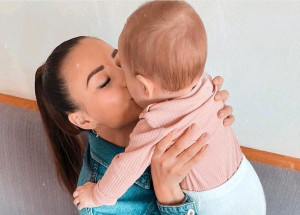 Dcera Moniky Bagárové oslavila 8 měsíců. Co myslíte, na koho je Rumia podobná?
