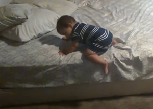 Co zachytila kamera v ložnici rodičů, když tam nebyli? Budete překvapeni