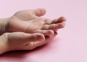 Proč‌ ‌máme‌ ‌varhánky‌ ‌na‌ ‌prstech‌ ‌po‌ ‌koupání‌ ‌ve‌ ‌vodě?‌ ‌Odpověď‌ ‌vás‌ ‌překvapí‌