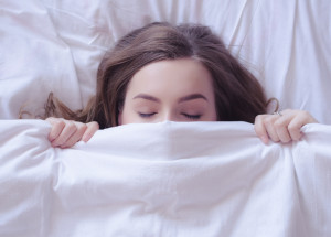 Spaní bez pyžama? Přináší samá pozitiva