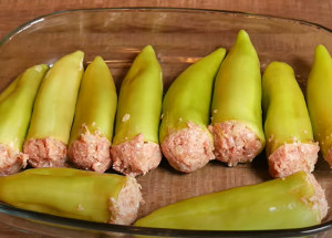 Plněný paprikový lusk. Pochoutka, které jen tak neodoláte