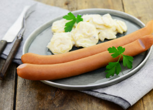 Maminka Jasmina Alagič ukázala, co vaří synkovi Sanelovi k obědu. Její menu biomatky nepotěší