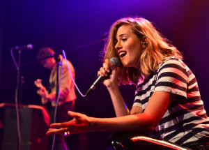 Emma Smetana porodila holčičku. Její druhorozená dcera dostala jméno Ariel Ava