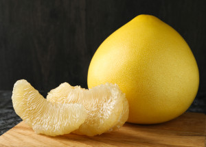 Jak poznat sladké a šťavnaté pomelo? V obchodě si všímejte hlavně jeho slupky