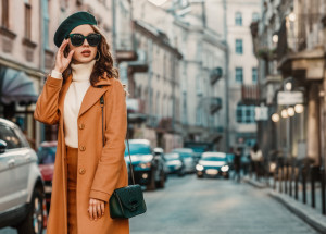 Trendy dámské kabáty, ve kterých se blýsknete na podzim a v zimě 2021. Co se teď nosí?