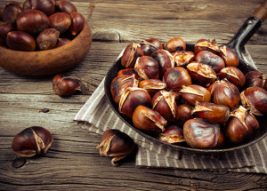 Jedlé kaštany jako podzimní delikatesa: Víte, jak je připravit?
