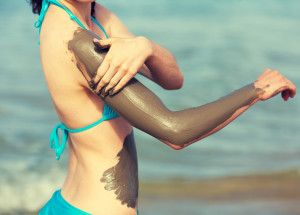 Influencerka Anna Šulcová vyrazila do Izraele. Vyzkoušela koupel v Mrtvém moři i bahenní masku