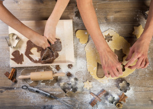 Recept na vykrajované žloutkové cukroví neboli křehulky. Máte-li rádi křehké rakvičky, toto vánoční cukroví si zamilujete