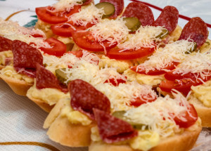 Recept na ševcovský mls na chlebíčky: Tuto výbornou pomazánku, které se říká i sloní žrádlo, si zamilujete