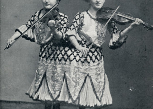 Josefa a Růžena Blažkovy: Nejslavnější česká siamská dvojčata, která prorazila i v USA