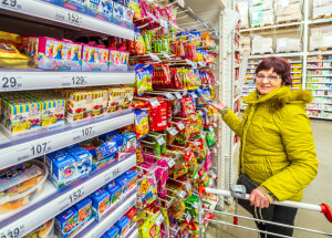 Video ukazuje, jak se v Československu vyráběly tvrdé bonbóny Bon Pari. Děti je milovaly už od 70. let