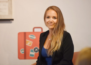 Lucie Vondráčková díky kudrnatým vlasům prokoukla. Nový účes jí náramně sluší, shodují se fanoušci