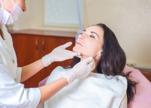 V Česku se nově objevil případ záškrtu: Co to záškrt je, jaké má příznaky a jak pomáhá očkování