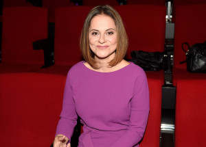 Moderátorka Laďka Něrgešová se pochlubila rafinovanou plážovou fotkou. Je na ní nahá, nebo v plavkách?