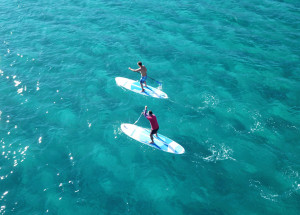 Po 3 českých teenagerech pátrali v Chorvatsku hasiči, policisté i místní obyvatelé. Svým rodičům se v moři ztratili na paddleboardech
