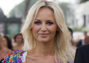 Topmodelka Adriana Sklenaříková oznámila rozvod. Po 12 letech opouští marocko-francouzského miliardáře