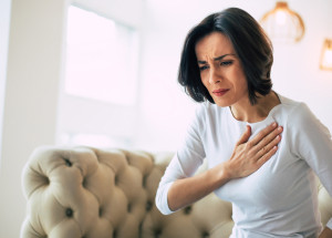 6 nenápadných příznaků, které vám pomohou včas odhalit problémy se srdcem